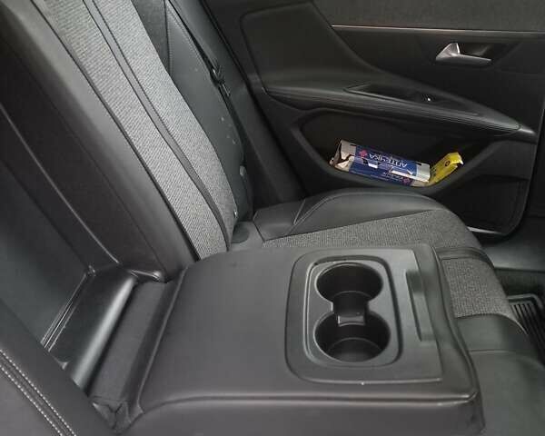 Белый Пежо 3008, объемом двигателя 2 л и пробегом 142 тыс. км за 25500 $, фото 13 на Automoto.ua