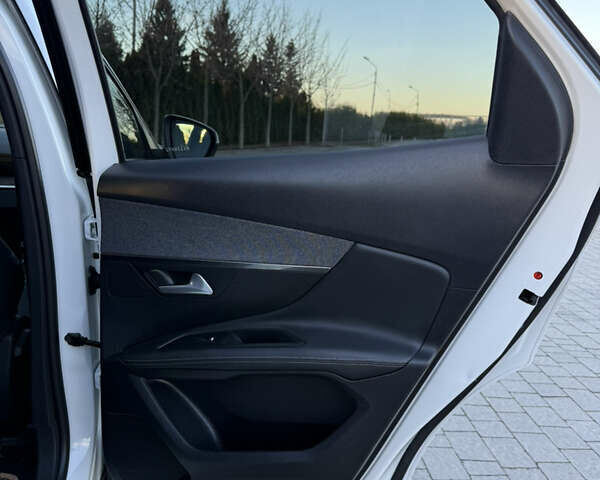 Белый Пежо 3008, объемом двигателя 1.6 л и пробегом 158 тыс. км за 19700 $, фото 77 на Automoto.ua