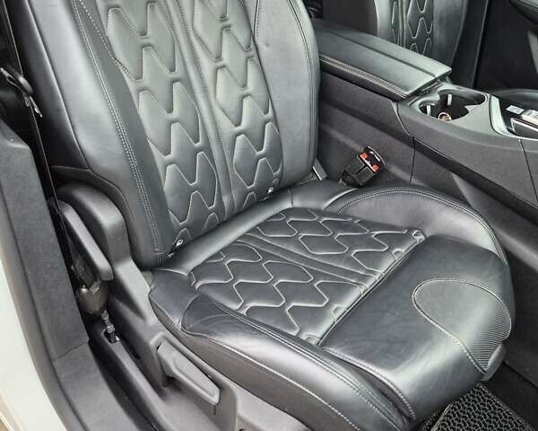 Белый Пежо 3008, объемом двигателя 2 л и пробегом 204 тыс. км за 23600 $, фото 24 на Automoto.ua