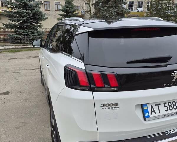 Белый Пежо 3008, объемом двигателя 2 л и пробегом 204 тыс. км за 23600 $, фото 3 на Automoto.ua