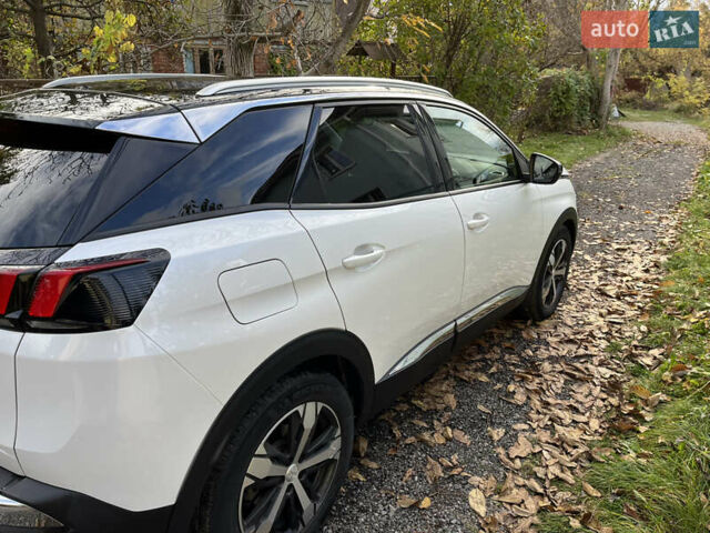 Белый Пежо 3008, объемом двигателя 2 л и пробегом 122 тыс. км за 23500 $, фото 3 на Automoto.ua