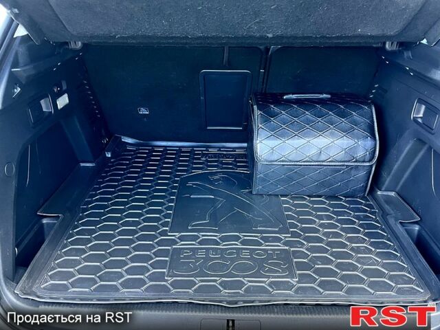 Белый Пежо 3008, объемом двигателя 1.5 л и пробегом 135 тыс. км за 20000 $, фото 7 на Automoto.ua