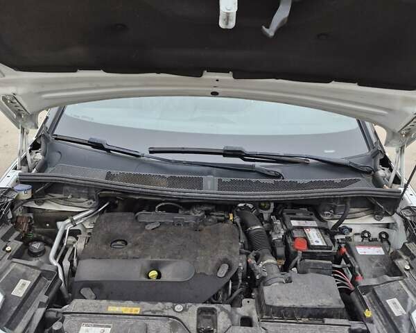 Белый Пежо 3008, объемом двигателя 2 л и пробегом 204 тыс. км за 23600 $, фото 36 на Automoto.ua