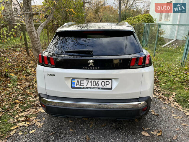 Белый Пежо 3008, объемом двигателя 2 л и пробегом 122 тыс. км за 23500 $, фото 4 на Automoto.ua