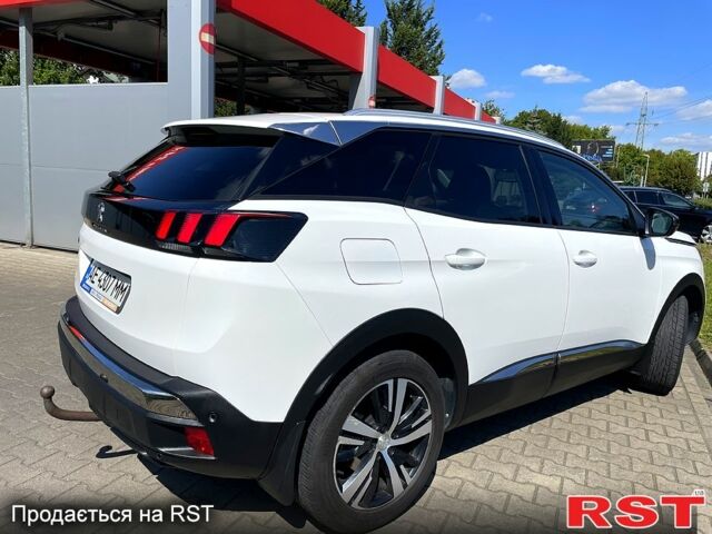 Белый Пежо 3008, объемом двигателя 1.5 л и пробегом 135 тыс. км за 20000 $, фото 3 на Automoto.ua