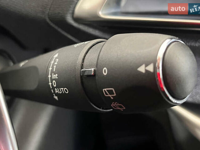 Белый Пежо 3008, объемом двигателя 1.5 л и пробегом 144 тыс. км за 20950 $, фото 19 на Automoto.ua