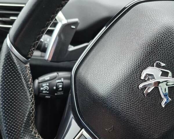 Белый Пежо 3008, объемом двигателя 2 л и пробегом 204 тыс. км за 23600 $, фото 25 на Automoto.ua