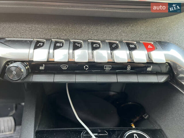 Белый Пежо 3008, объемом двигателя 2 л и пробегом 122 тыс. км за 23500 $, фото 7 на Automoto.ua