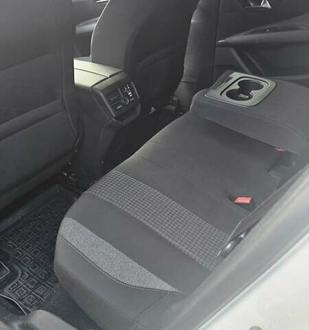 Белый Пежо 3008, объемом двигателя 1.5 л и пробегом 175 тыс. км за 22000 $, фото 3 на Automoto.ua