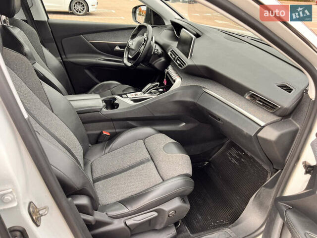 Белый Пежо 3008, объемом двигателя 2 л и пробегом 91 тыс. км за 25000 $, фото 14 на Automoto.ua