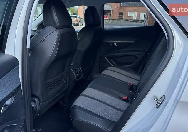 Белый Пежо 3008, объемом двигателя 1.5 л и пробегом 151 тыс. км за 19850 $, фото 18 на Automoto.ua