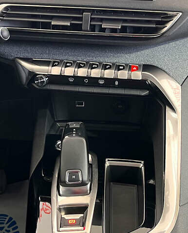 Белый Пежо 3008, объемом двигателя 1.5 л и пробегом 144 тыс. км за 20950 $, фото 22 на Automoto.ua