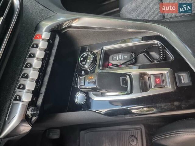 Белый Пежо 3008, объемом двигателя 2 л и пробегом 200 тыс. км за 20500 $, фото 25 на Automoto.ua