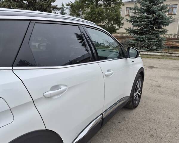 Белый Пежо 3008, объемом двигателя 2 л и пробегом 204 тыс. км за 23600 $, фото 10 на Automoto.ua