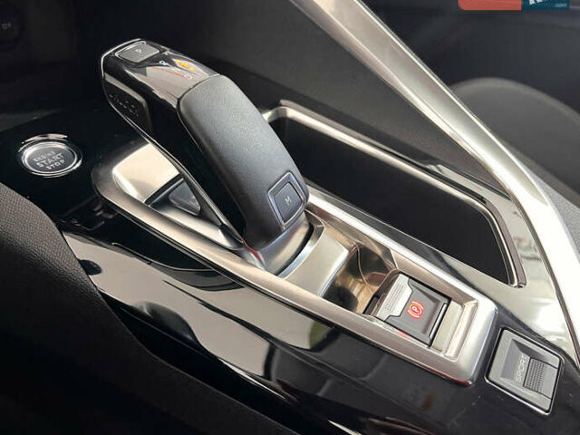 Белый Пежо 3008, объемом двигателя 1.5 л и пробегом 144 тыс. км за 20950 $, фото 25 на Automoto.ua