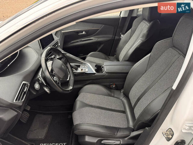 Белый Пежо 3008, объемом двигателя 1.6 л и пробегом 135 тыс. км за 21000 $, фото 48 на Automoto.ua