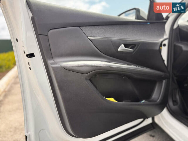 Белый Пежо 3008, объемом двигателя 1.6 л и пробегом 135 тыс. км за 21000 $, фото 66 на Automoto.ua