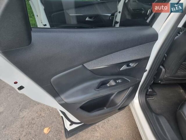 Белый Пежо 3008, объемом двигателя 2 л и пробегом 205 тыс. км за 21300 $, фото 27 на Automoto.ua
