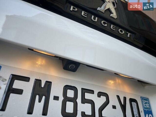 Белый Пежо 3008, объемом двигателя 1.5 л и пробегом 178 тыс. км за 21300 $, фото 35 на Automoto.ua