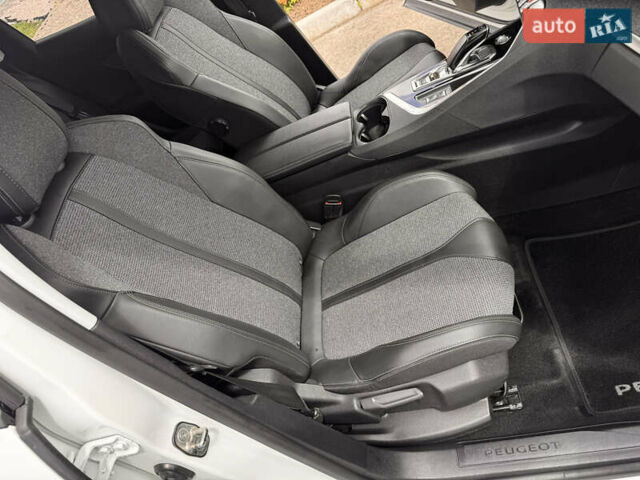 Белый Пежо 3008, объемом двигателя 1.6 л и пробегом 135 тыс. км за 21000 $, фото 59 на Automoto.ua