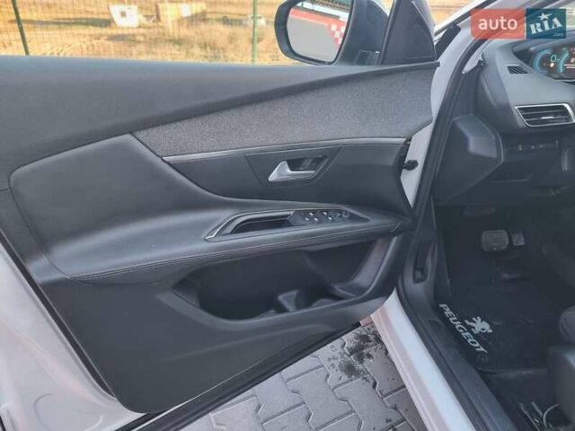 Белый Пежо 3008, объемом двигателя 1.6 л и пробегом 191 тыс. км за 19900 $, фото 46 на Automoto.ua