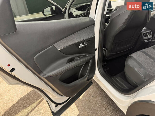 Белый Пежо 3008, объемом двигателя 1.6 л и пробегом 135 тыс. км за 21000 $, фото 15 на Automoto.ua