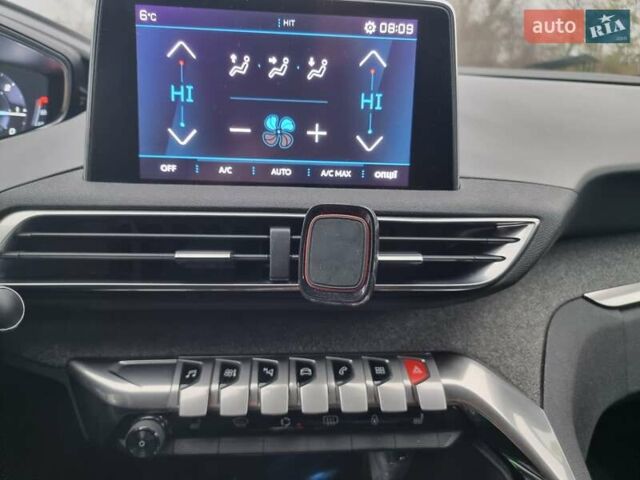 Белый Пежо 3008, объемом двигателя 2 л и пробегом 210 тыс. км за 20500 $, фото 28 на Automoto.ua