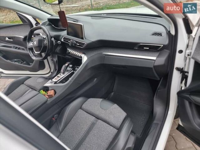 Белый Пежо 3008, объемом двигателя 2 л и пробегом 210 тыс. км за 20500 $, фото 27 на Automoto.ua