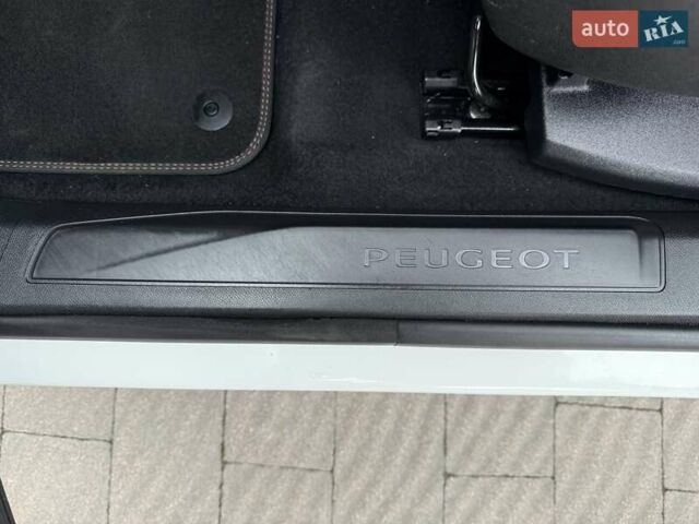 Белый Пежо 3008, объемом двигателя 1.5 л и пробегом 186 тыс. км за 21300 $, фото 81 на Automoto.ua