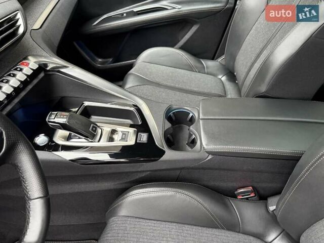 Белый Пежо 3008, объемом двигателя 1.5 л и пробегом 186 тыс. км за 21300 $, фото 75 на Automoto.ua