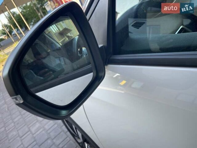 Белый Пежо 3008, объемом двигателя 1.5 л и пробегом 178 тыс. км за 21300 $, фото 8 на Automoto.ua