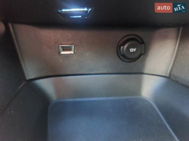 Білий Пежо 3008, об'ємом двигуна 1.5 л та пробігом 155 тис. км за 20750 $, фото 57 на Automoto.ua