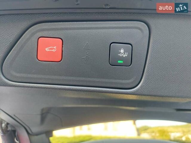 Білий Пежо 3008, об'ємом двигуна 1.5 л та пробігом 155 тис. км за 20750 $, фото 34 на Automoto.ua