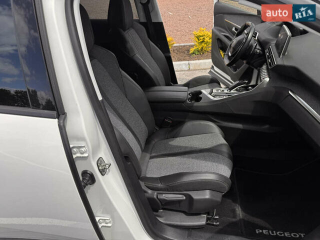 Белый Пежо 3008, объемом двигателя 1.6 л и пробегом 135 тыс. км за 21000 $, фото 10 на Automoto.ua