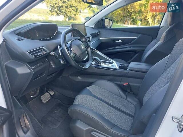 Білий Пежо 3008, об'ємом двигуна 1.5 л та пробігом 155 тис. км за 20750 $, фото 45 на Automoto.ua