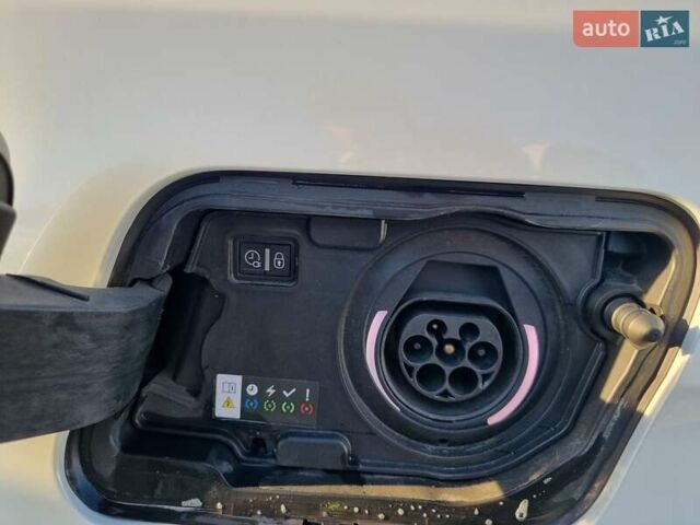 Белый Пежо 3008, объемом двигателя 1.6 л и пробегом 191 тыс. км за 19900 $, фото 57 на Automoto.ua