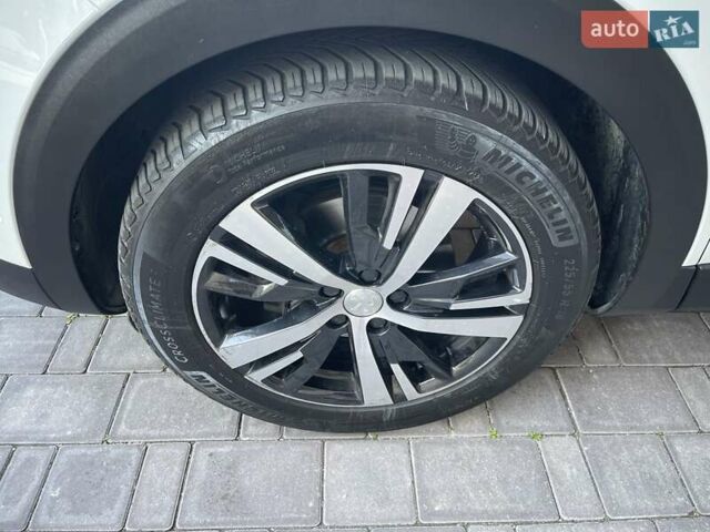 Белый Пежо 3008, объемом двигателя 1.5 л и пробегом 178 тыс. км за 21300 $, фото 9 на Automoto.ua