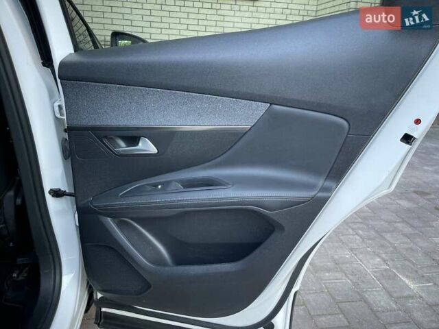 Белый Пежо 3008, объемом двигателя 1.5 л и пробегом 178 тыс. км за 21300 $, фото 55 на Automoto.ua