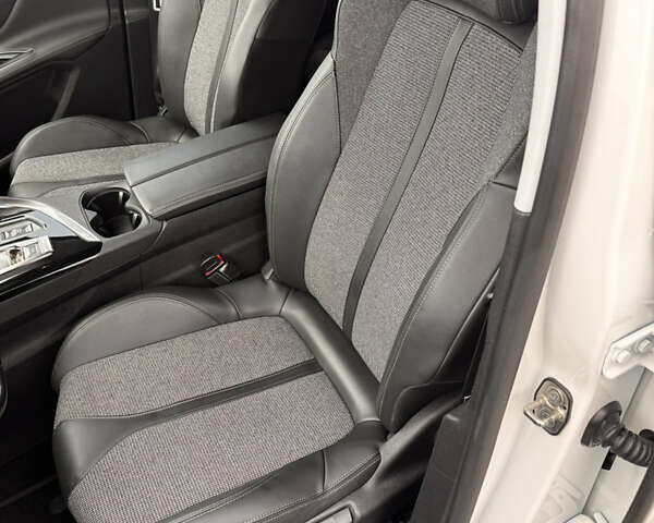 Белый Пежо 3008, объемом двигателя 1.6 л и пробегом 135 тыс. км за 21000 $, фото 18 на Automoto.ua