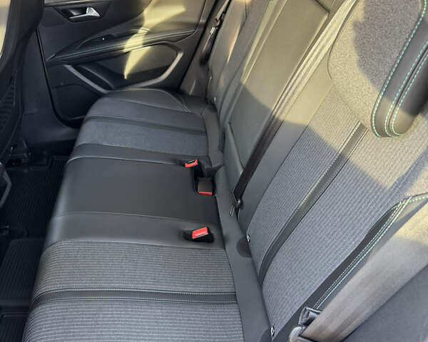 Белый Пежо 3008, объемом двигателя 2 л и пробегом 80 тыс. км за 29000 $, фото 16 на Automoto.ua