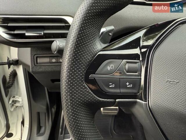 Белый Пежо 3008, объемом двигателя 2 л и пробегом 38 тыс. км за 29999 $, фото 47 на Automoto.ua