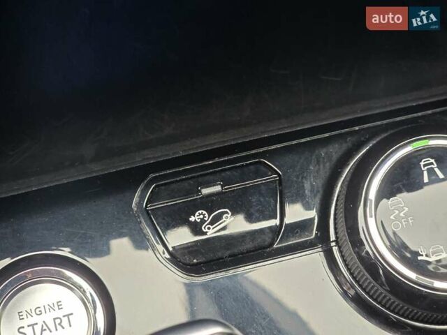 Белый Пежо 3008, объемом двигателя 1.5 л и пробегом 162 тыс. км за 21750 $, фото 91 на Automoto.ua