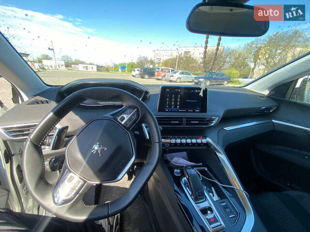 Белый Пежо 3008, объемом двигателя 2 л и пробегом 60 тыс. км за 28100 $, фото 6 на Automoto.ua