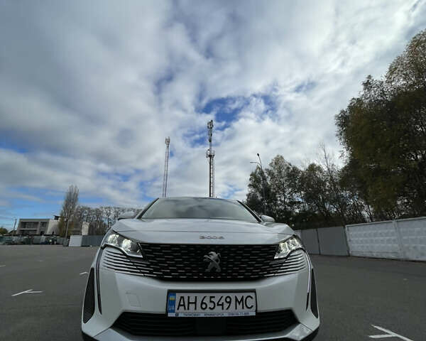 Белый Пежо 3008, объемом двигателя 1.5 л и пробегом 50 тыс. км за 25555 $, фото 1 на Automoto.ua