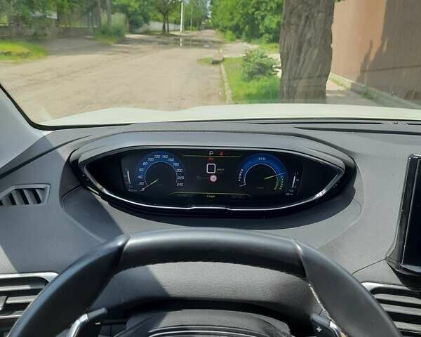 Белый Пежо 3008, объемом двигателя 1.6 л и пробегом 152 тыс. км за 26499 $, фото 8 на Automoto.ua