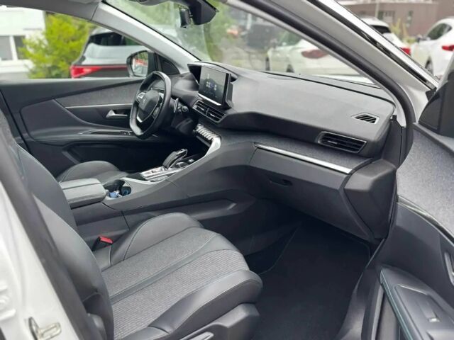 Білий Пежо 3008, об'ємом двигуна 1.6 л та пробігом 16 тис. км за 17100 $, фото 10 на Automoto.ua