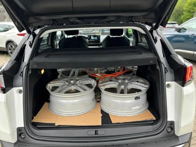 Білий Пежо 3008, об'ємом двигуна 1.6 л та пробігом 16 тис. км за 17100 $, фото 7 на Automoto.ua