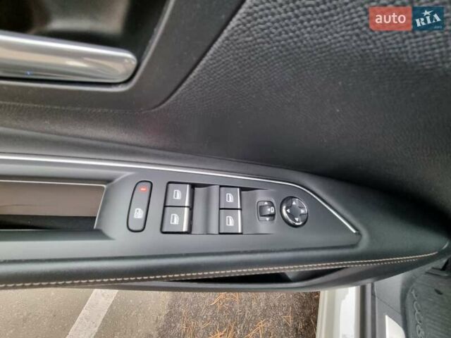 Белый Пежо 3008, объемом двигателя 2 л и пробегом 121 тыс. км за 26000 $, фото 19 на Automoto.ua