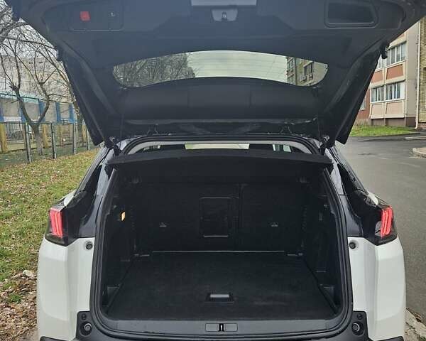 Белый Пежо 3008, объемом двигателя 2 л и пробегом 64 тыс. км за 27200 $, фото 4 на Automoto.ua