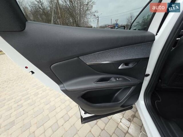 Белый Пежо 3008, объемом двигателя 1.5 л и пробегом 162 тыс. км за 21750 $, фото 73 на Automoto.ua